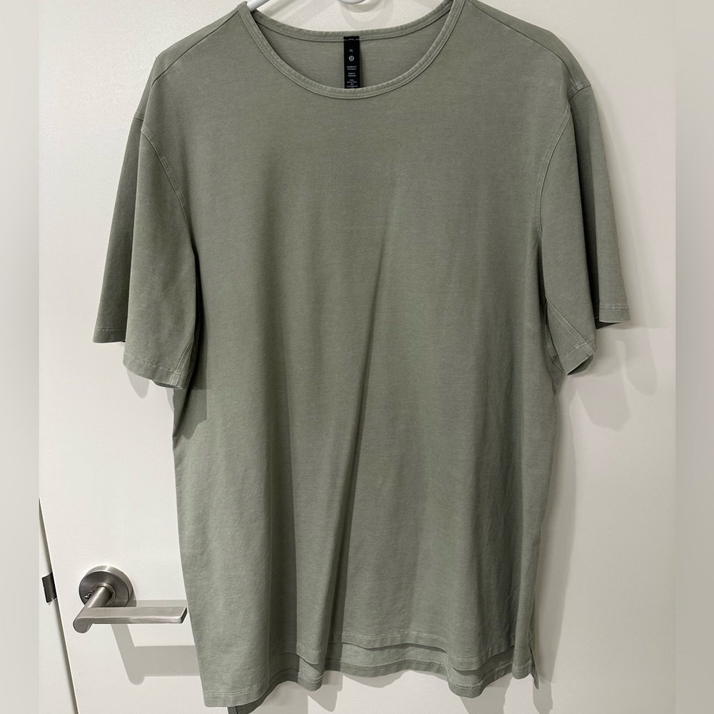 Lululemon Men’s T-shirt - Sage Green